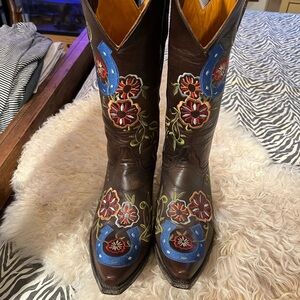 Old Gringo Embroidered Brown Cowboy Boots with Floral Horseshoe Design